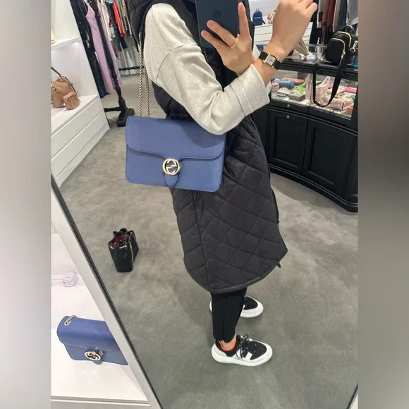 NEW<GUCCI >- INTERLOCKING CHAIN SHOULDERS BAG - Picture 12 of 15